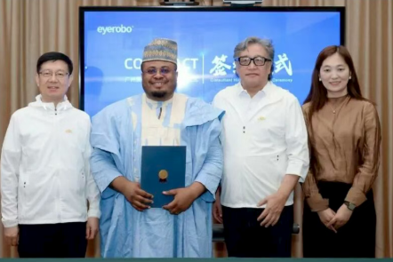 我校跨越万里的光明行动受媒体关注 引发何氏学子共鸣