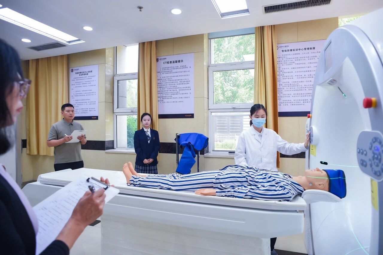 智绘医影，以赛砺技｜辽宁何氏医学院第二届“医影杯”医学影像技术大赛圆满落幕