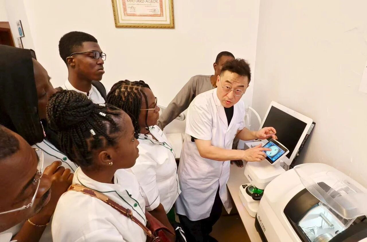 以教育交流助力健康出海 辽宁何氏医学院正式成为中国教育国际交流协会单位会员